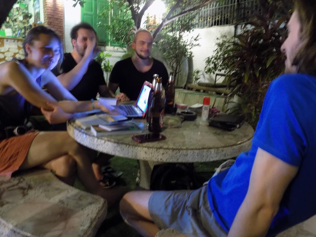 The Oasis Hostel (Adults Only) Μπανγκόκ Εξωτερικό φωτογραφία
