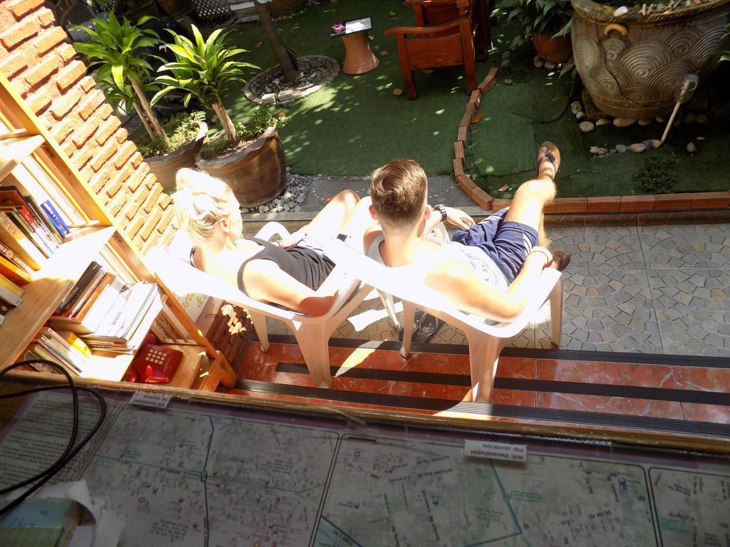 The Oasis Hostel (Adults Only) Μπανγκόκ Εξωτερικό φωτογραφία
