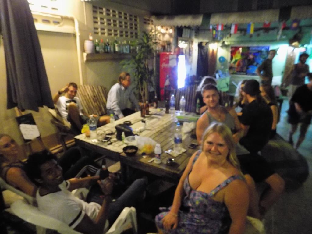 The Oasis Hostel (Adults Only) Μπανγκόκ Εξωτερικό φωτογραφία