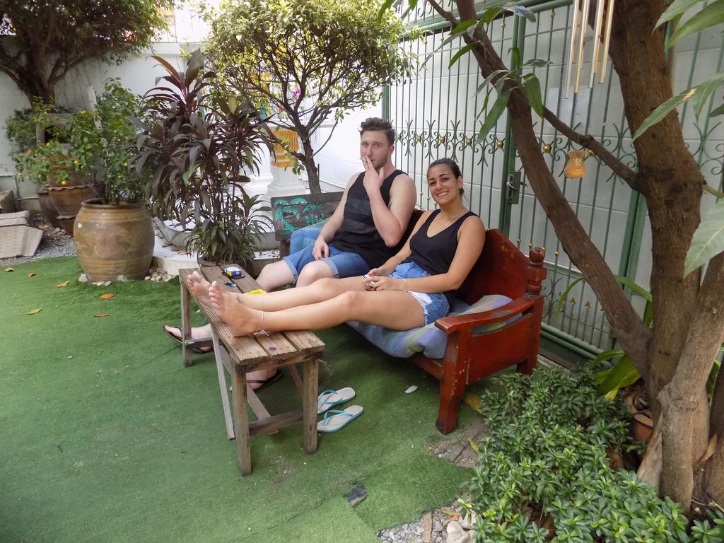 The Oasis Hostel (Adults Only) Μπανγκόκ Εξωτερικό φωτογραφία